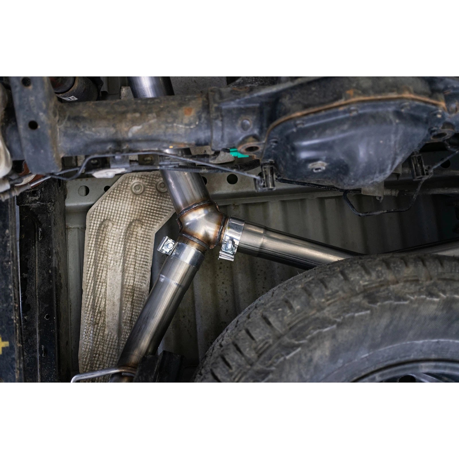 MBRP 19-20 Ford Ranger 2.3L 3in Dual Split Rear Outlet 4in OD Tips Black Coated Cat Back Exhaust