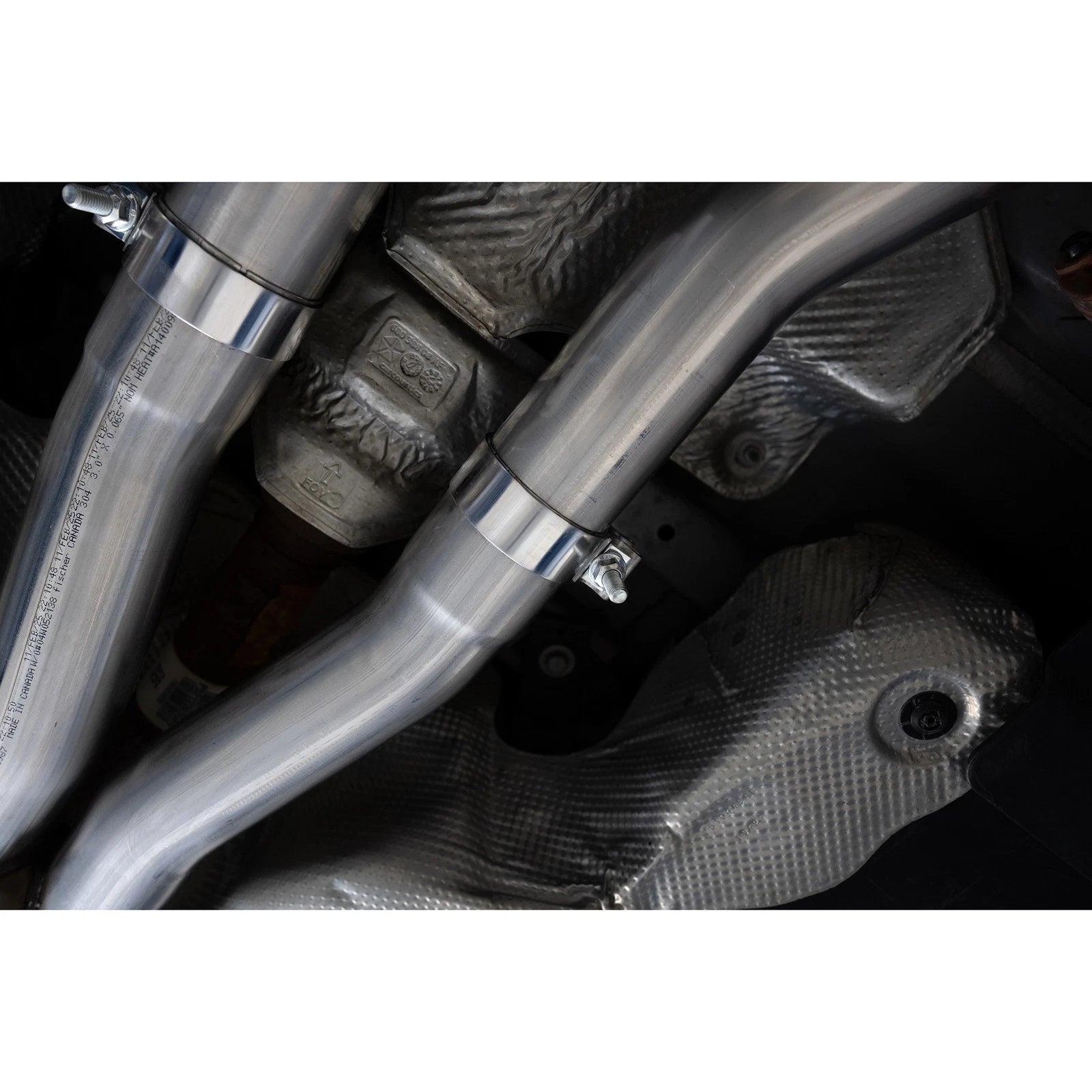 MBRP 2011+ Dodge Durango T304SS 3.0in Cat-Back Dual Rear Exit Exhaust w/ Carbon Fiber Tips