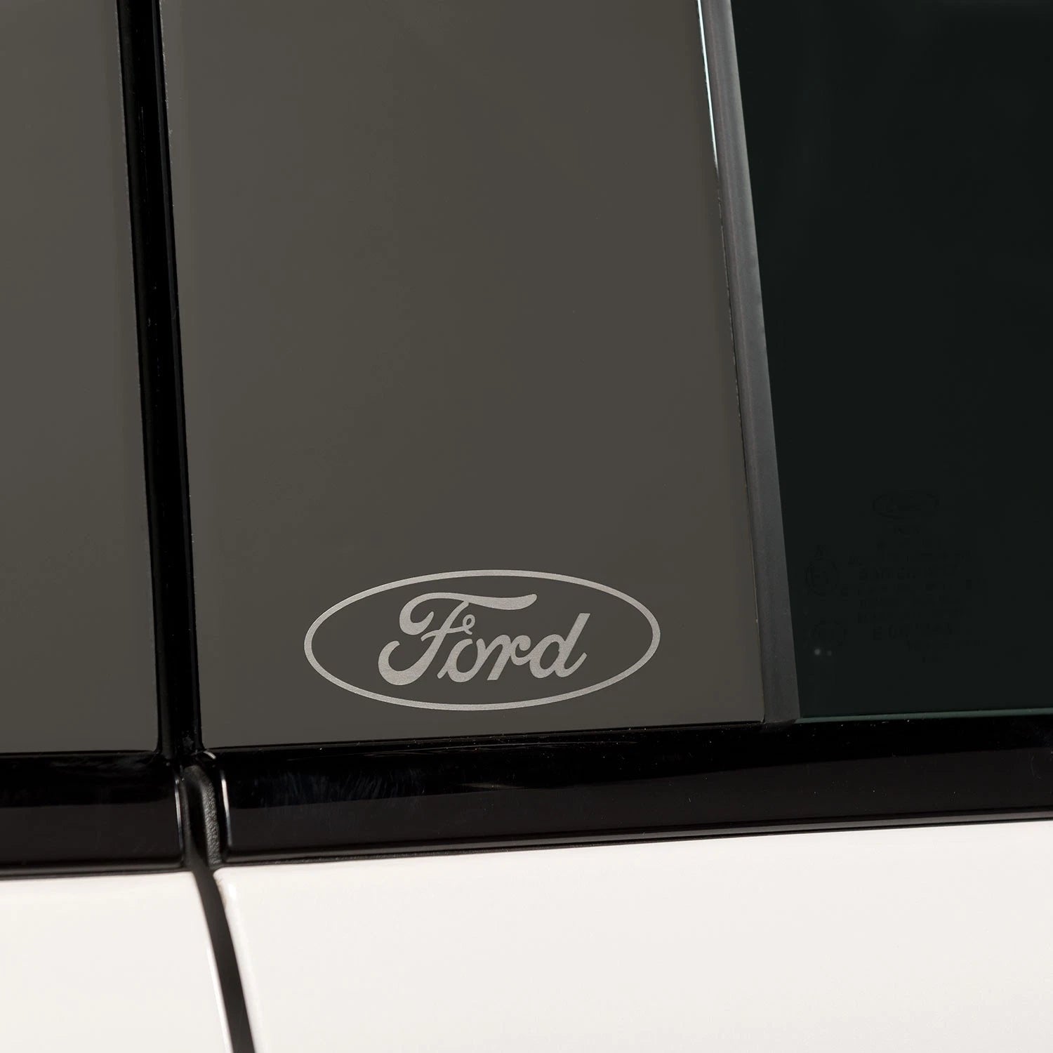 Putco 17-20 Ford SuperDuty - Crew Cab / SuperCab w/ Keypad Black Platinum Pillar Posts Classic