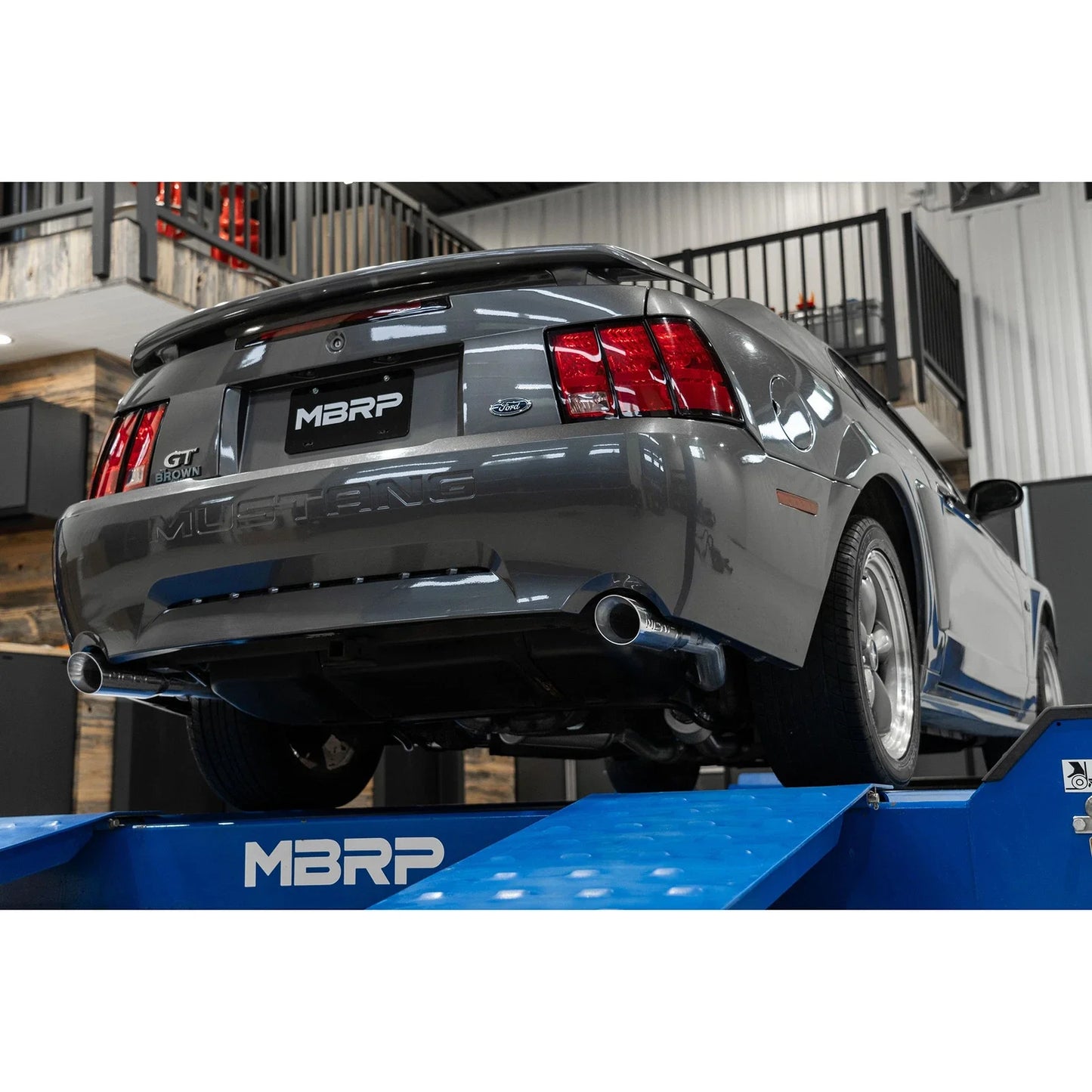 MBRP 99-04 Ford Mustang GT/Mach 1 2.5in Dual Split Rear AL Catback Exhaust w/ 3.5in Dual Wall Tips