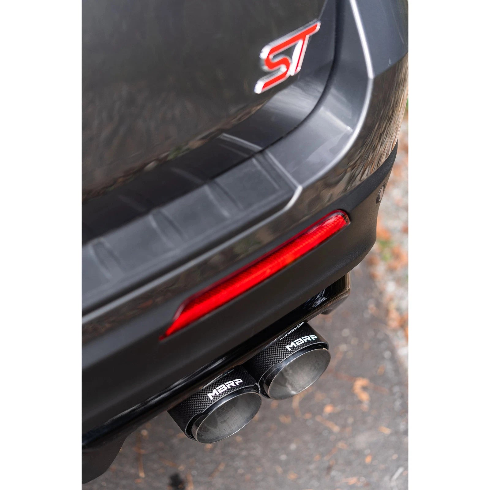 MBRP 20-21 Ford Explorer ST 3.0L EcoBoost Dual Rear Exit Axle Back w/ Quad Carbon Fiber Tips - T304