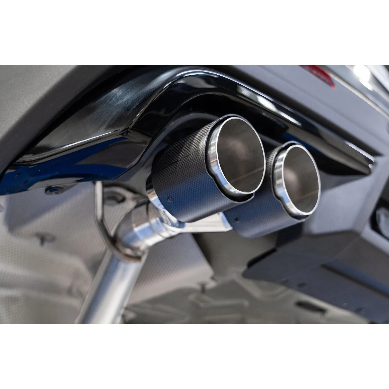 MBRP 20-21 Ford Explorer ST 3.0L EcoBoost Dual Rear Exit Axle Back w/ Quad Carbon Fiber Tips - T304