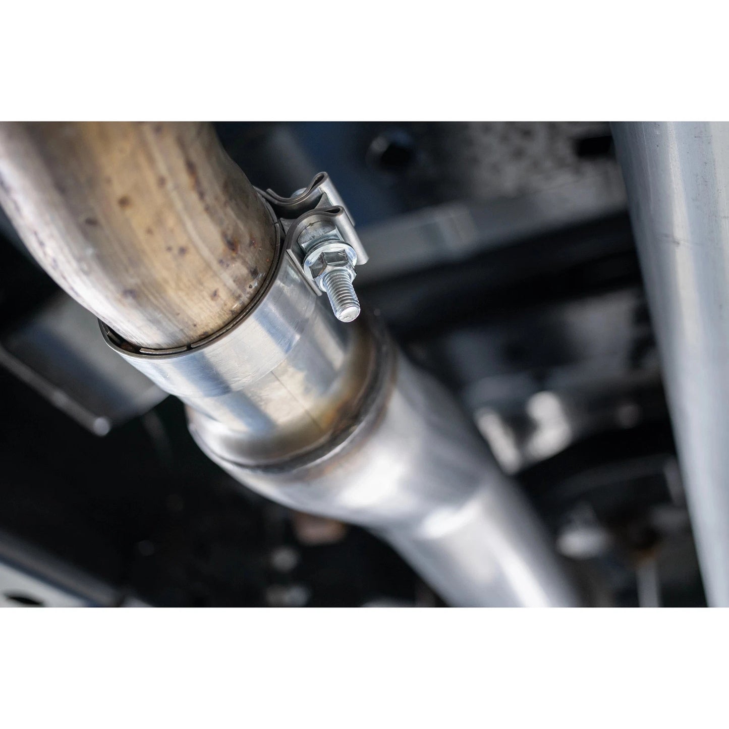 MBRP 2017+ Ford F-250/F-350 6.2L/7.3L Super/Crew Cab Single Side 4in T304 Catback Exhaust