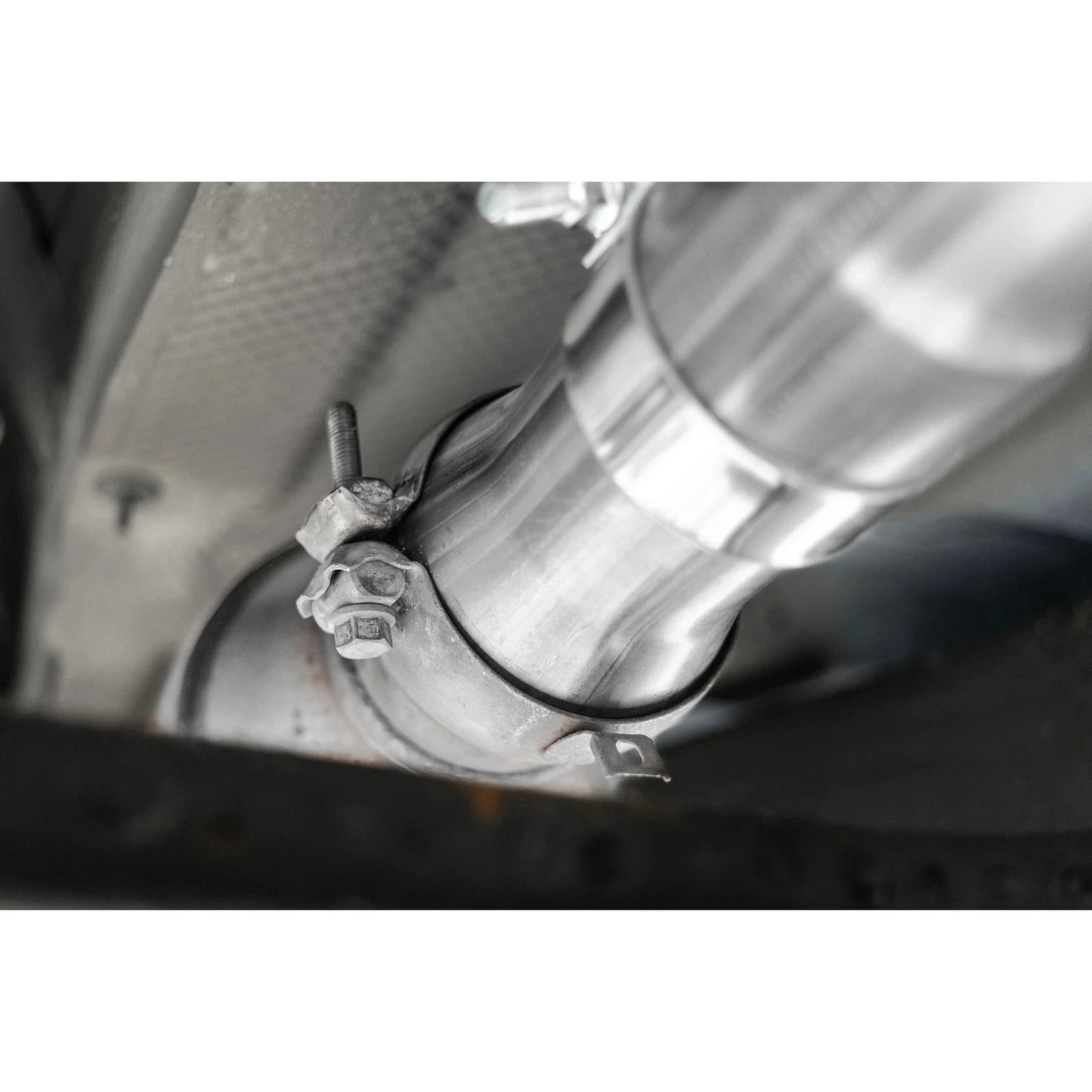 MBRP 15-20 GM Tahoe/Suburban/Yukon/Yukon XL/Escalade T304 Stainless Steel 3in. Cat Back -Single Side