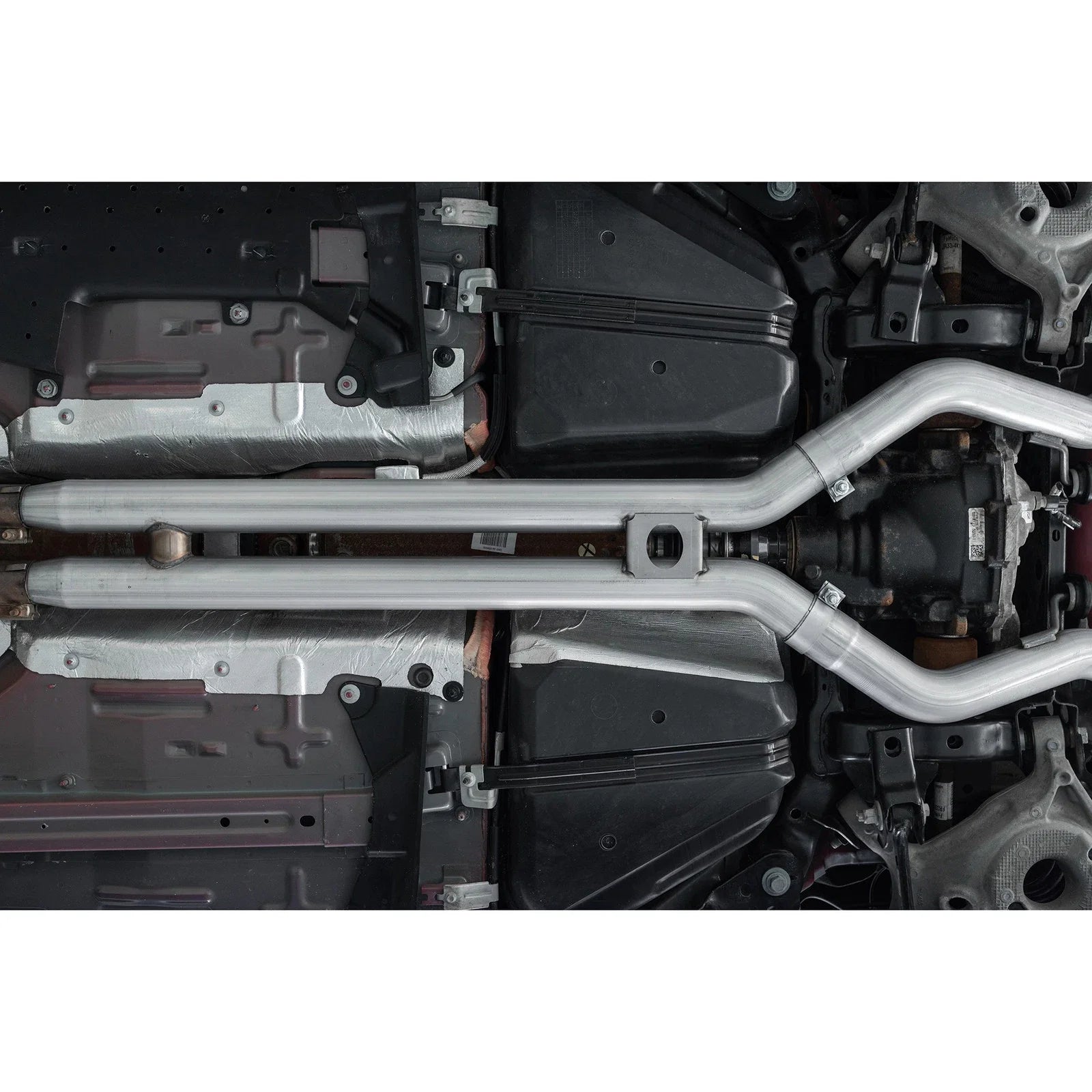 MBRP 18-22 Ford Mustang GT 5L T304 SS 3in Cat-Back Dual Rear w/4in Quad Carbon Fiber Tips (Street)