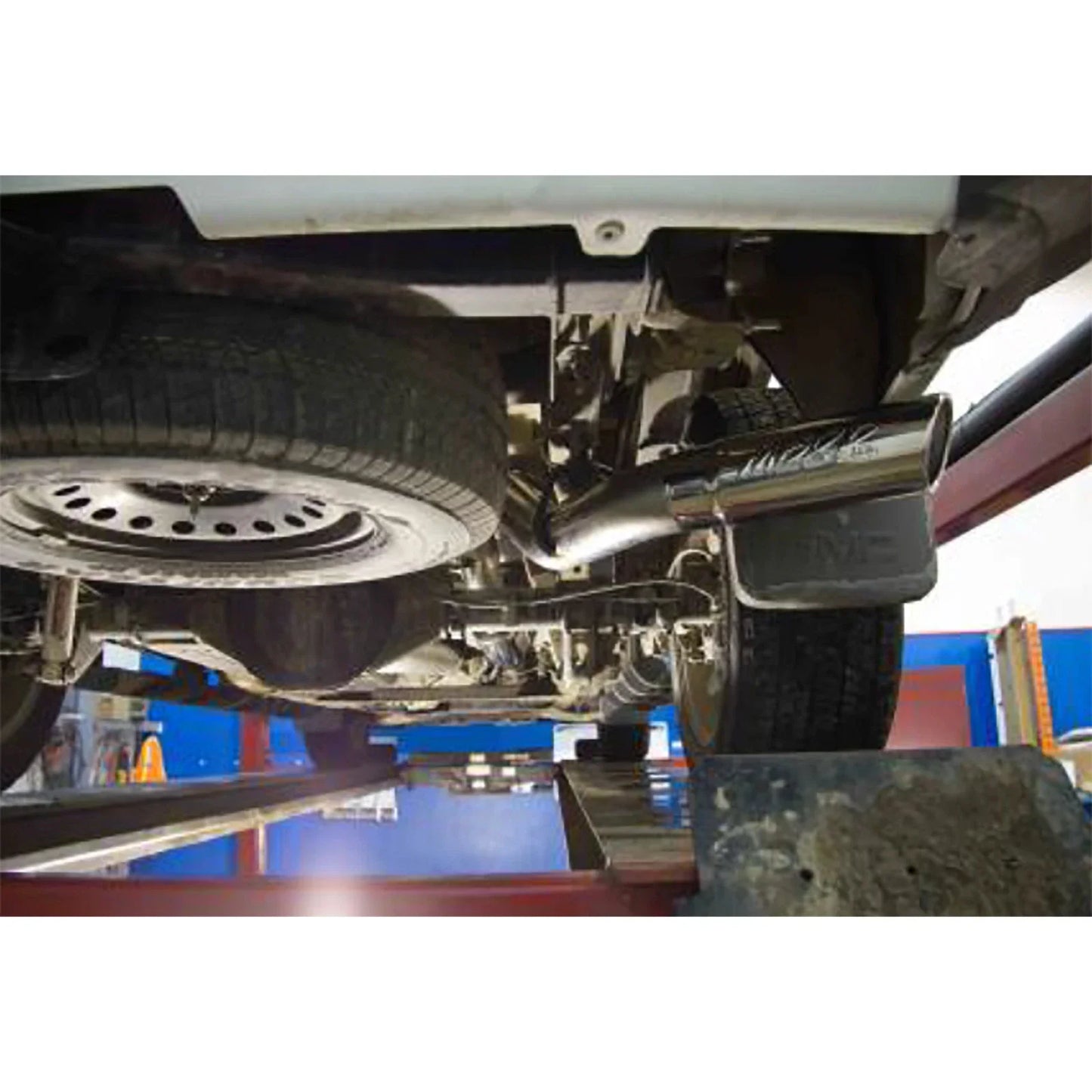 MBRP 2014 Chevy/GMC 1500 Silverado/Sierra 6.2L V8 SS T409 3.5in C/B Single Side Exit Exhaust