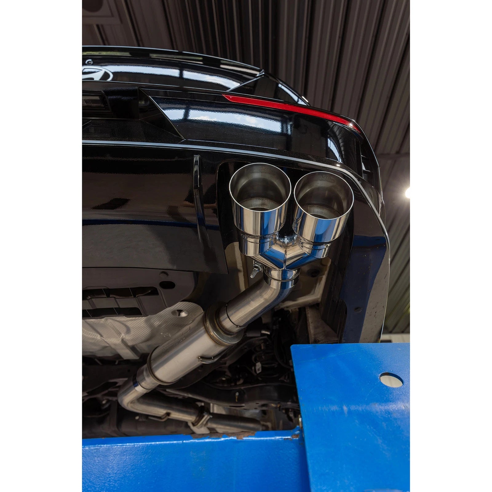 MBRP 21-24 Hyundai Elantra Aluminized Steel 3in Axle-Back Single Rear Exit with Dual Outlet Tip