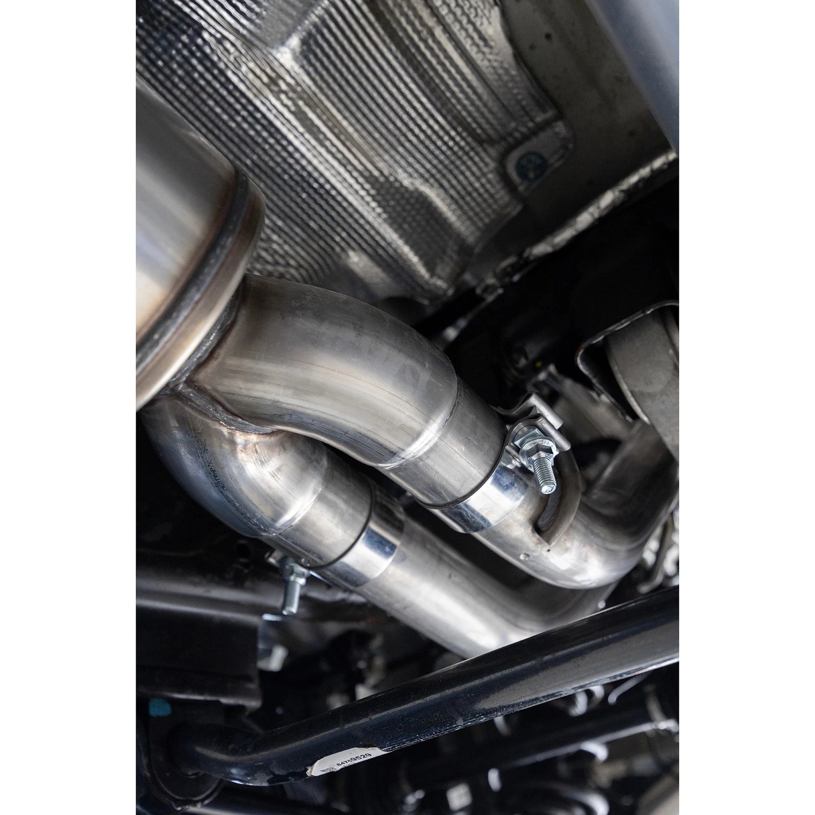 MBRP 21-24 Chevrolet Suburban XL 5.3L 3in T304 SS 2.5in Dual Split Carbon Fiber Cat-back
