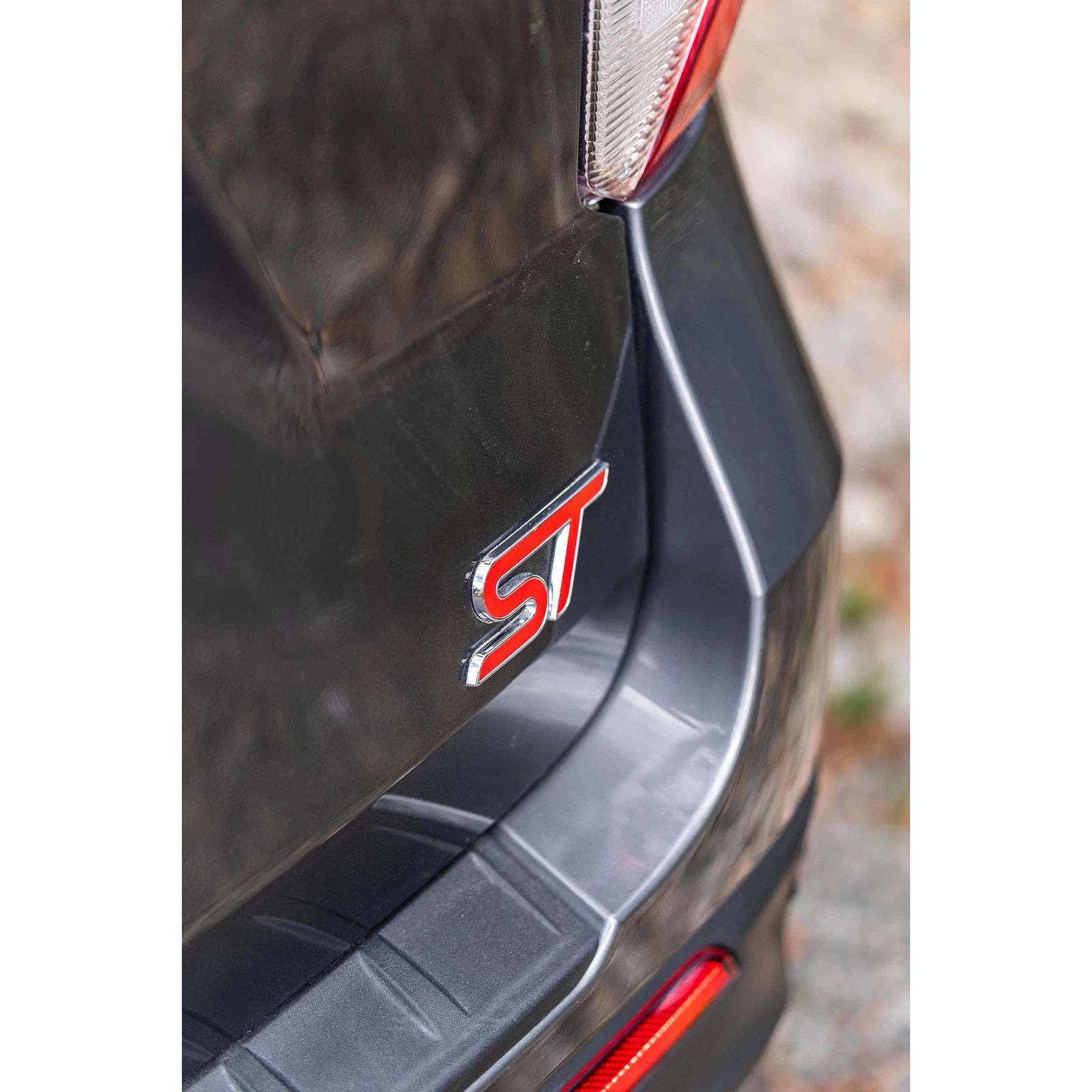 MBRP 20-21 Ford Explorer ST 3.0L EcoBoost Dual Rear Exit Axle Back w/ Quad Carbon Fiber Tips - T304