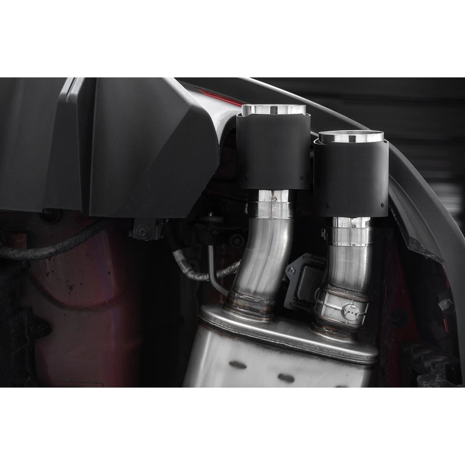 MBRP 18-20 Ford Mustang GT 5.0 w/ Quad Tip Active Exhaust Cat Back Split Rear T304 w/ Carb Fib Tips