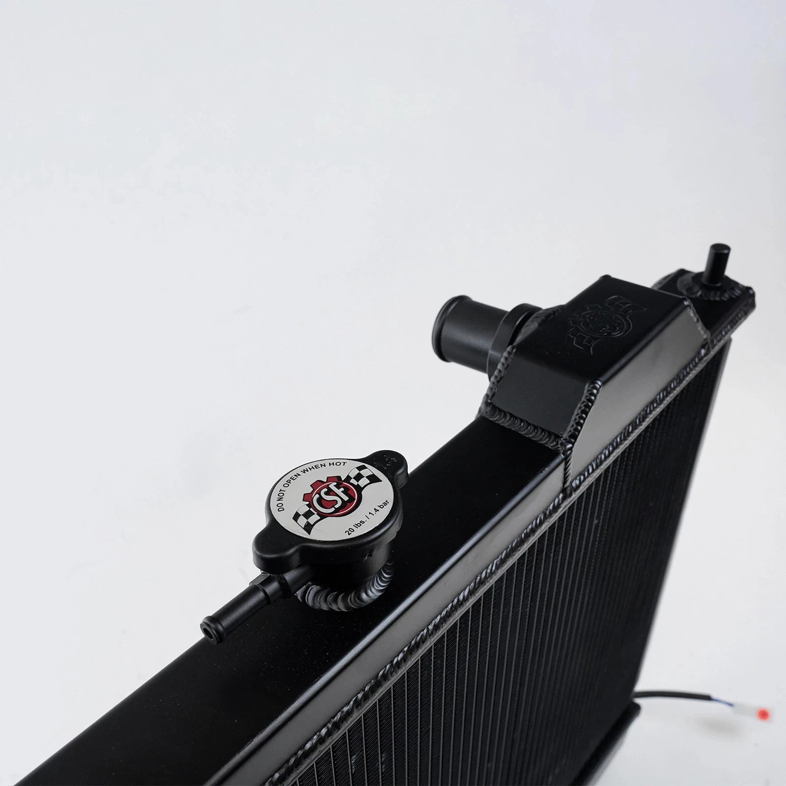 CSF 01-07 Mitsubishi Evo 7/8/9 Full-Slim Radiator w/12in Fan & Shroud/-16AN - Black