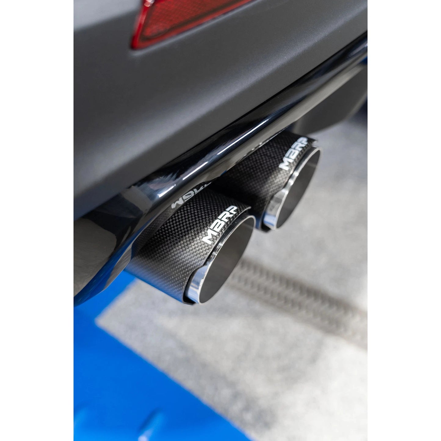 MBRP 20-21 Ford Explorer ST 3.0L EcoBoost Dual Rear Exit Axle Back w/ Quad Carbon Fiber Tips - T304