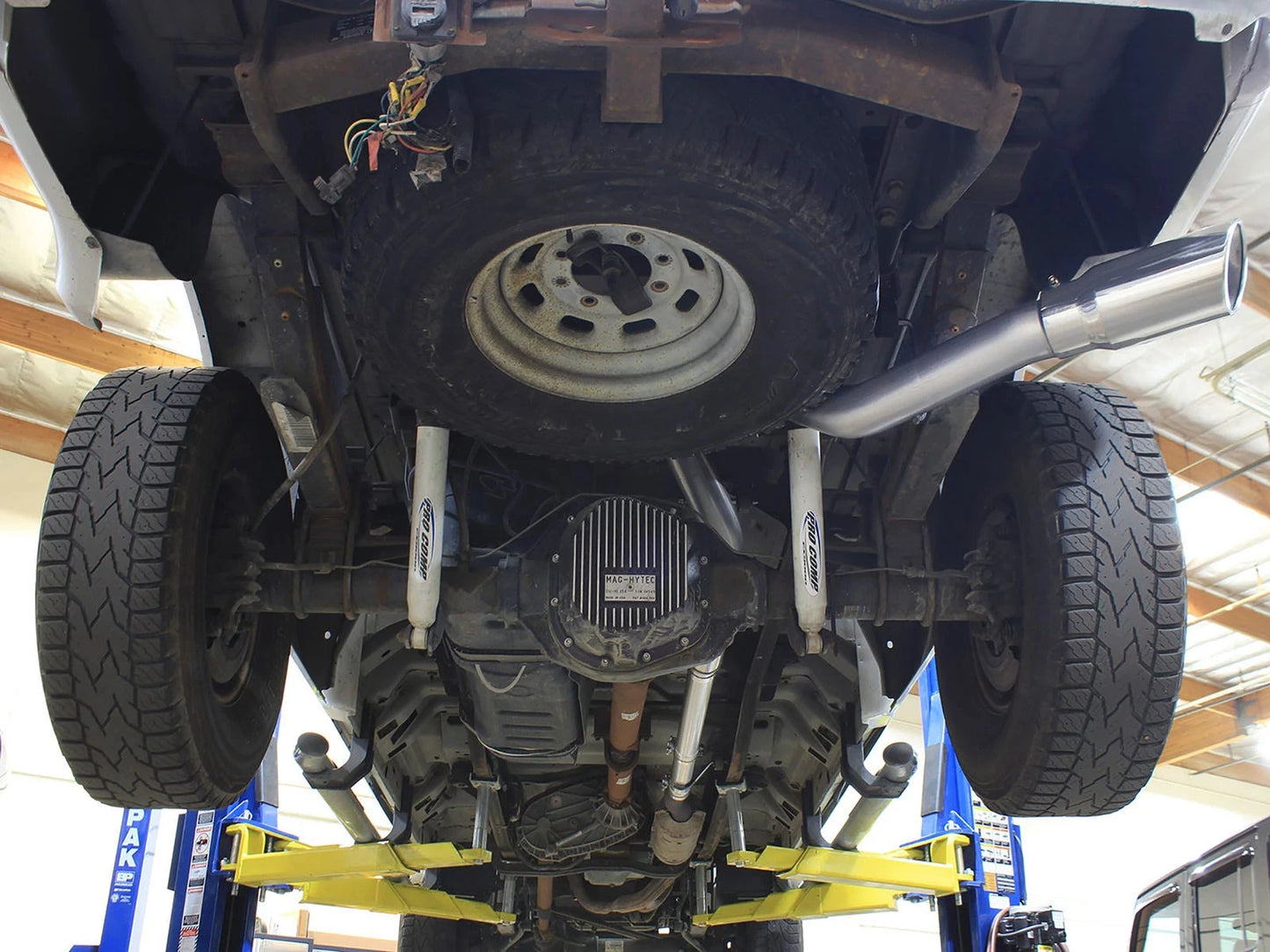 aFe MACHForce XP Exhaust 3in-3.5in SS Single Side Ext CB w/ Polish Tip 99-04 Ford F-250 V8 5.4L/6.8L