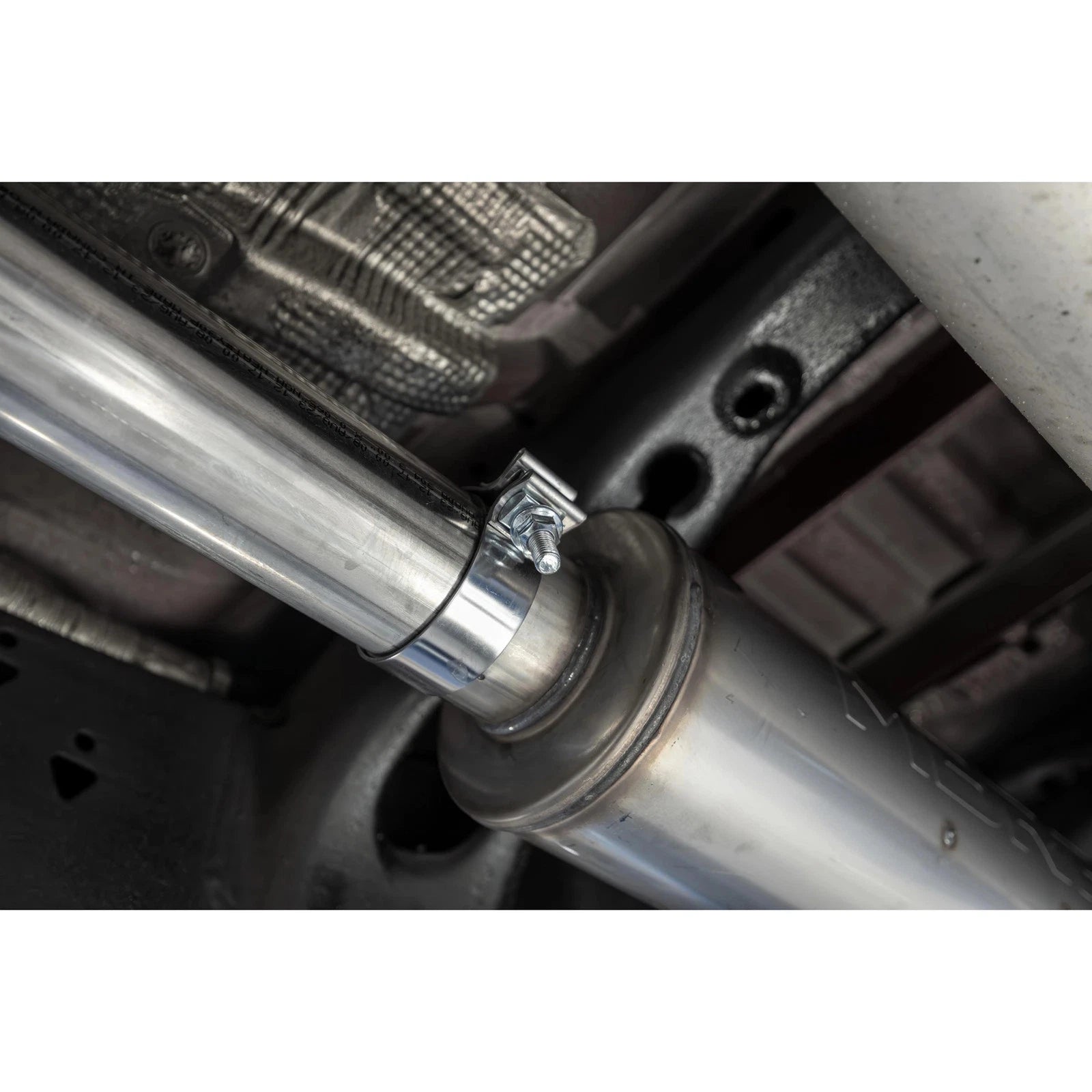 MBRP 19-24 GM 1500 Silverado/Sierra 2.7L Blk-Coated Alum. Steel 3in Cat-Back Single Side 4in Blk Tip