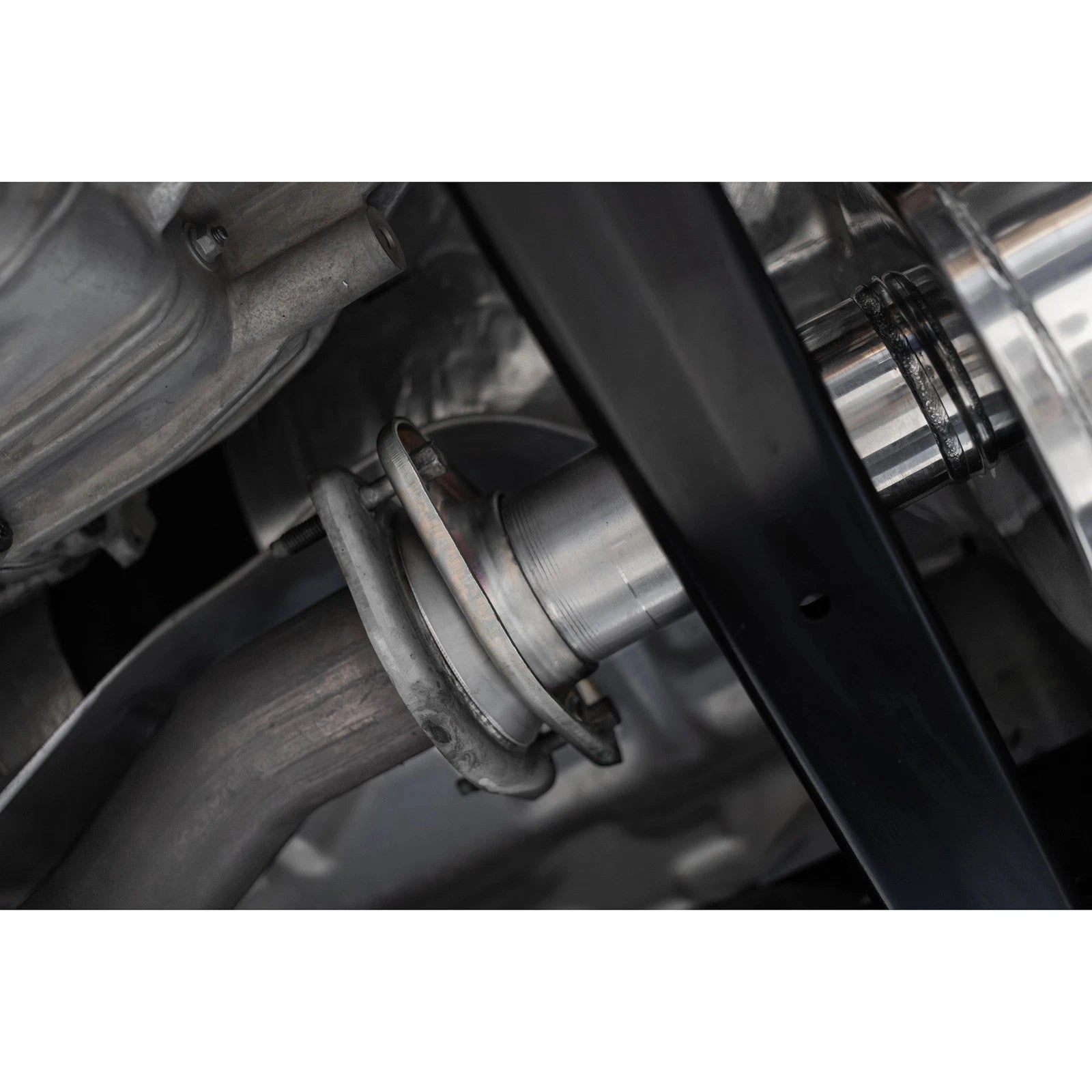 MBRP 2021+ Ford F150 Aluminized Dual Pre-Axle (Street Profile) 2.5in OD Tips 3in Cat Back Exhaust