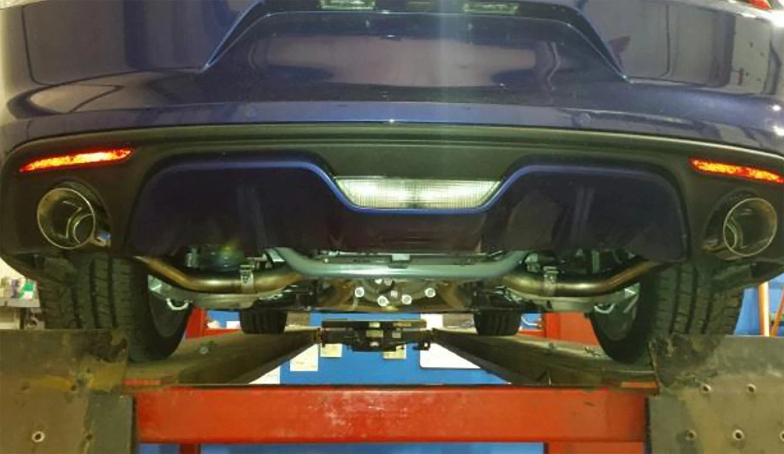 MBRP 2015-2017 Ford Mustang GT 5.0 2-1/2in Axle Back Kit 304 - 4in OD Tips Included