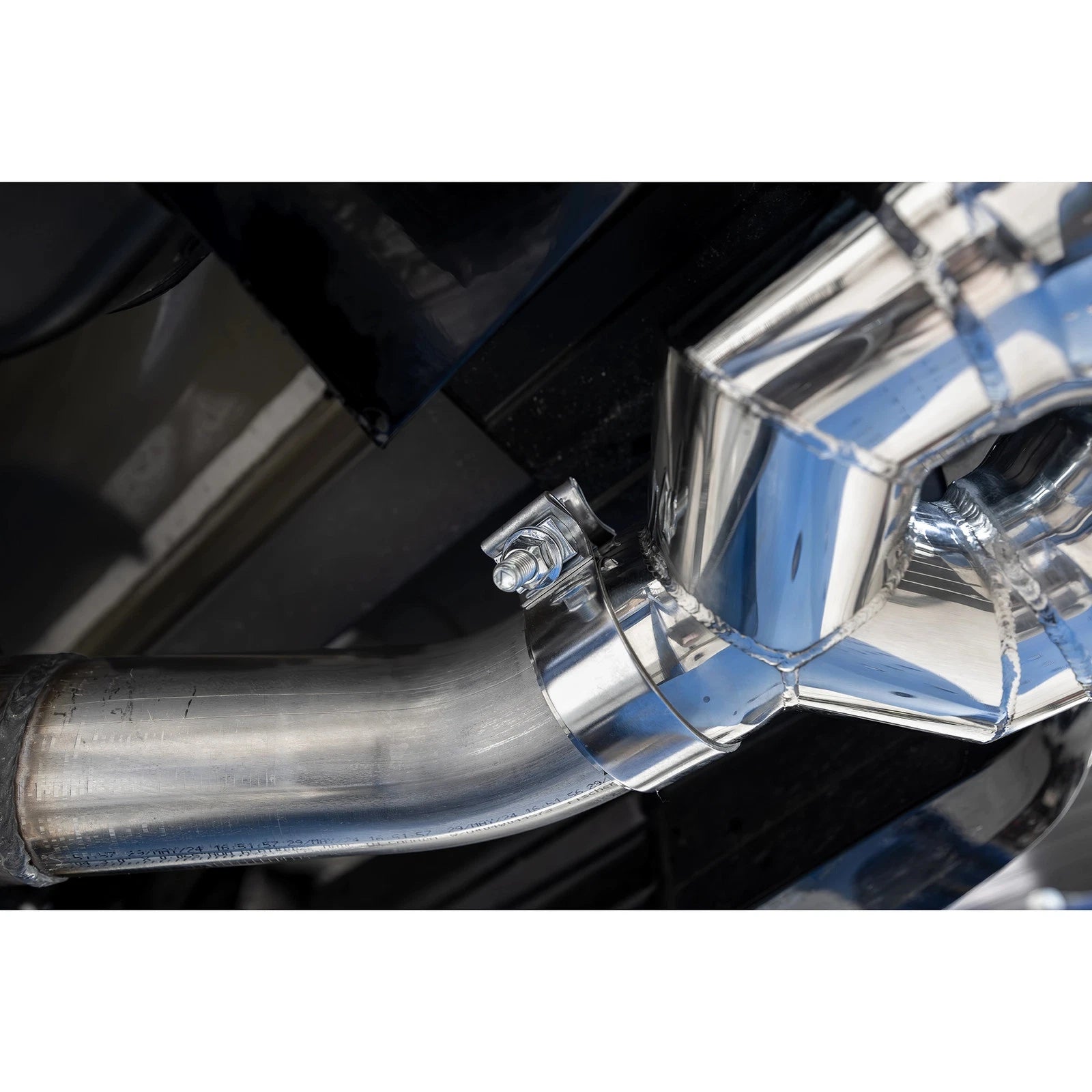 MBRP 21-24 Hyundai Elantra Aluminized Steel 3in Axle-Back Single Rear Exit with Dual Outlet Tip