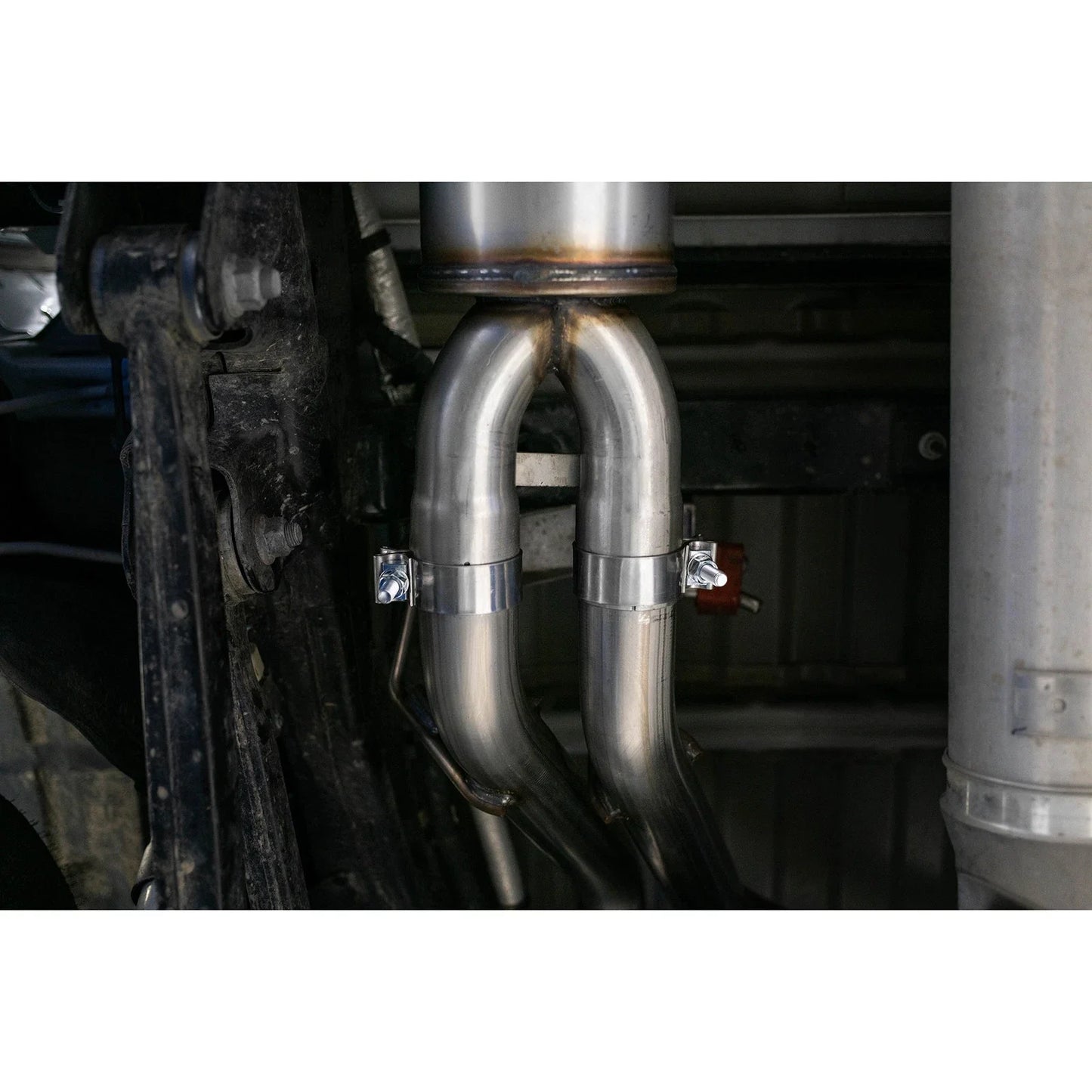 MBRP 2019 Ram 1500 5.7L (CrewCab/QuadCab ONLY) 2.5in Cat Back Dual Split Rear w/ 4.5in Tip - T409