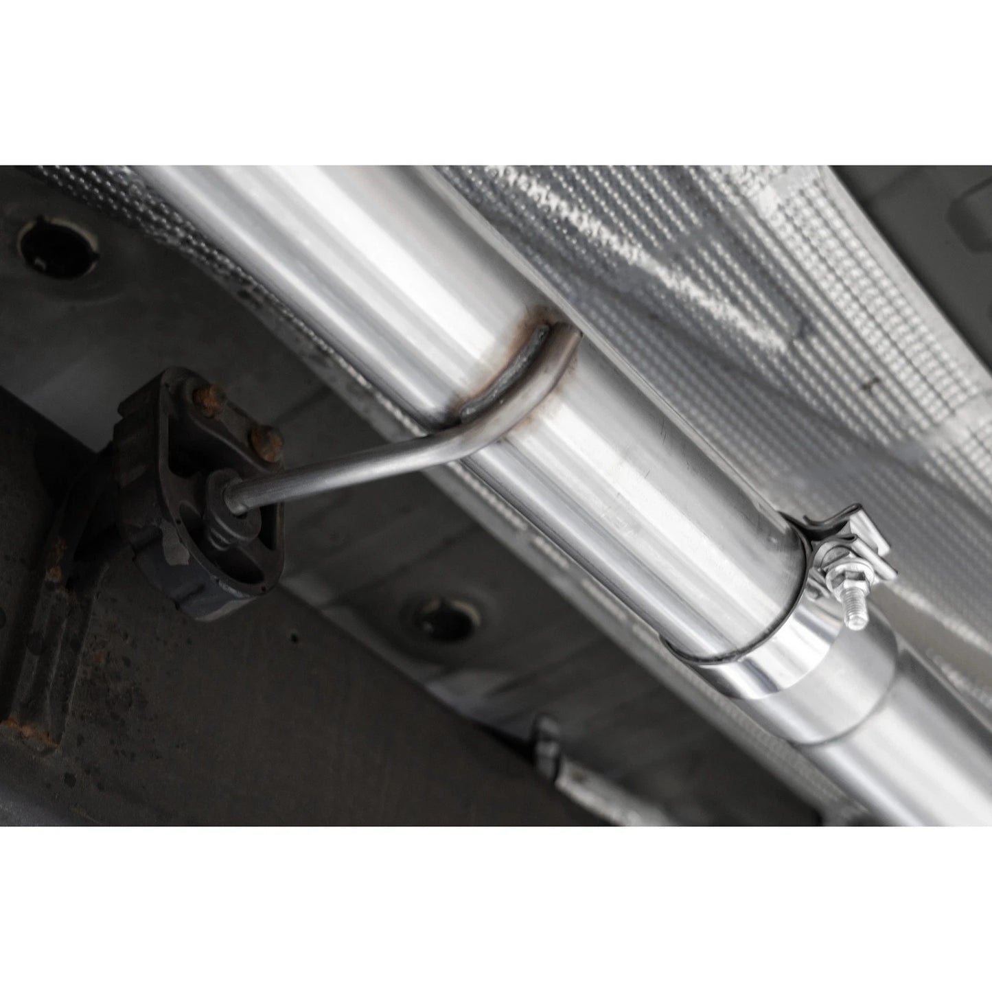 MBRP 19-21 Chevy Silverado 1500 6.2L 2.5in Dual Split Rear Cat Back w/ Quad Carbon Fiber Tips- T304