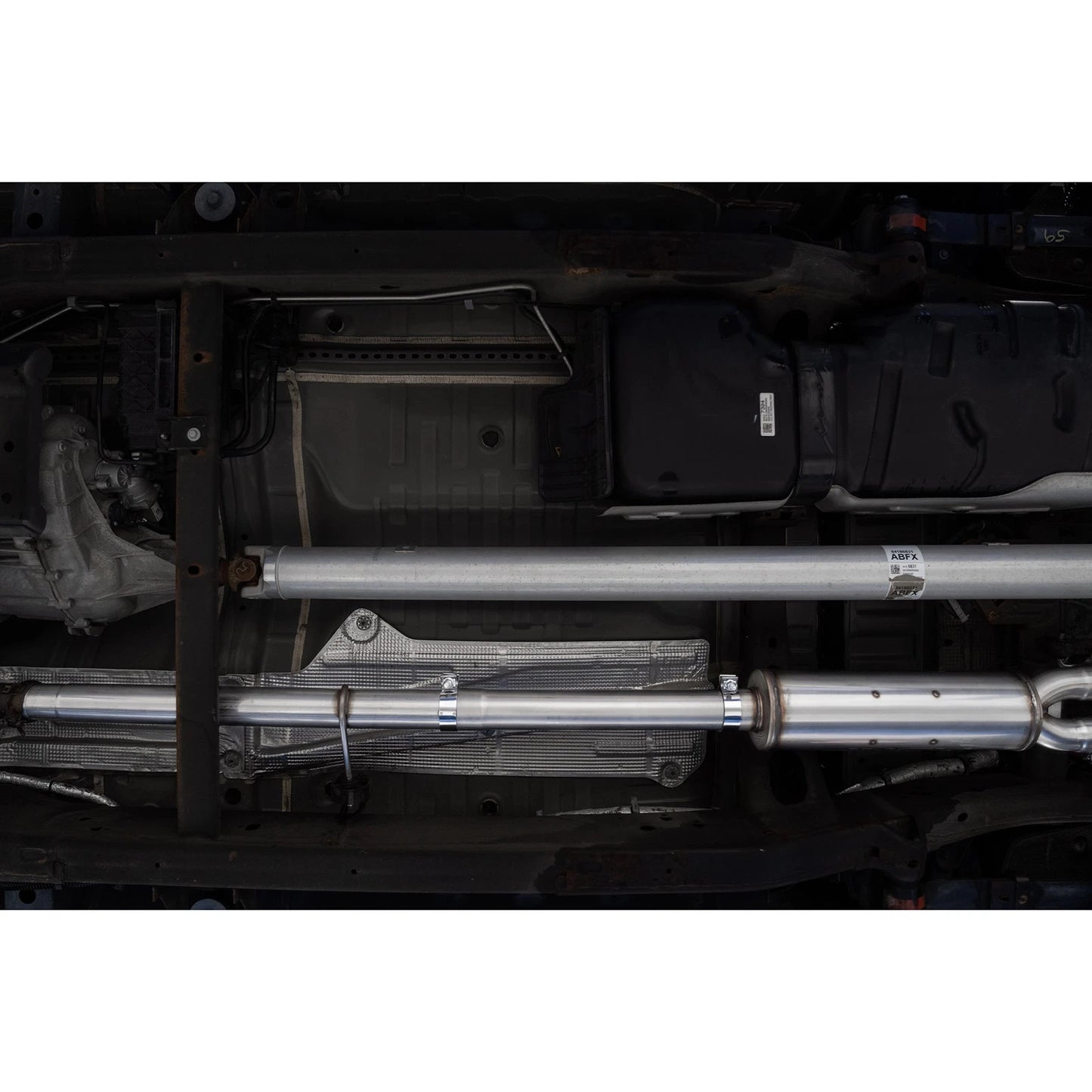 MBRP 19-21 Chevy Silverado 1500 6.2L 2.5in Dual Split Rear Cat Back w/ Quad Carbon Fiber Tips- T304