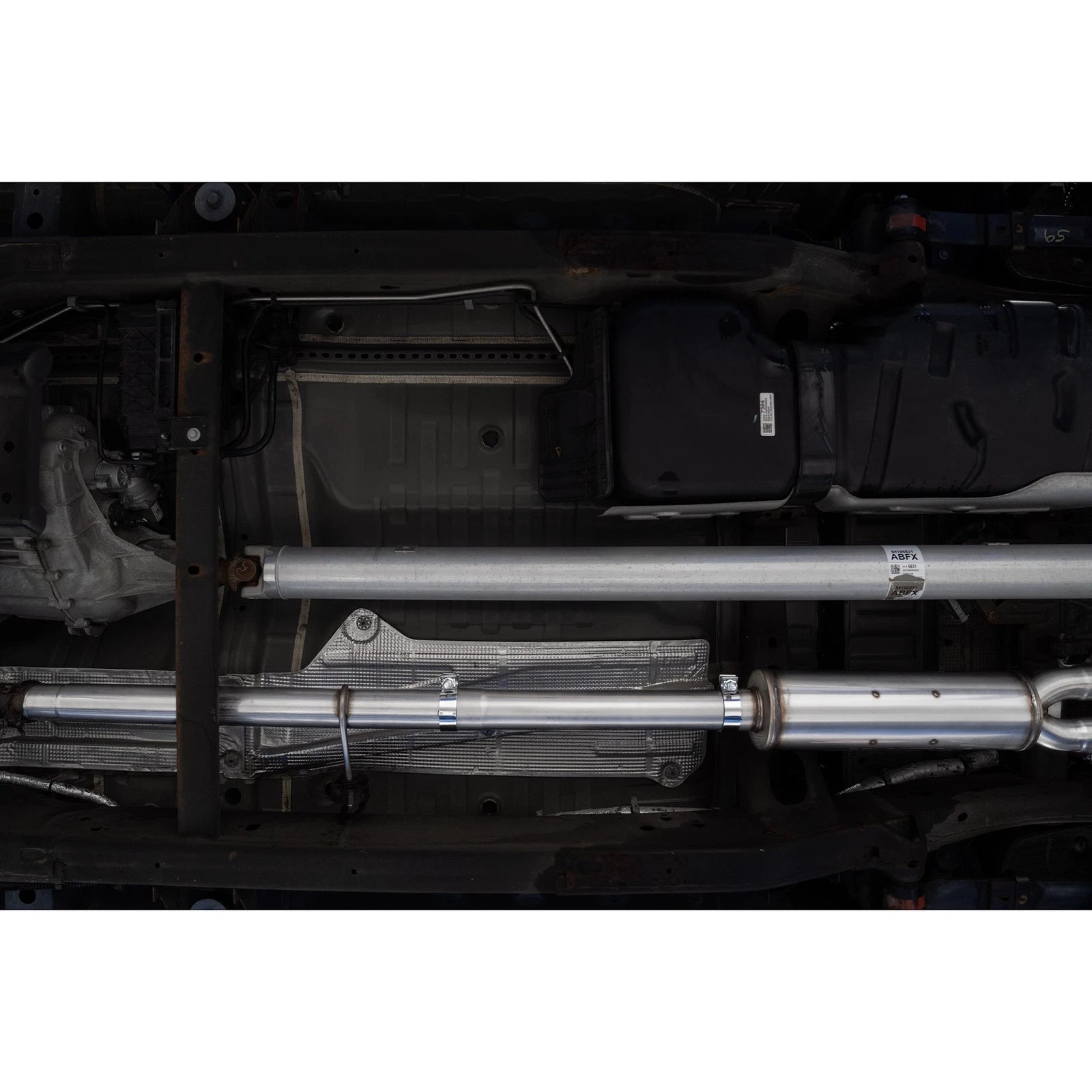MBRP 19-21 Chevy Silverado 1500 6.2L 2.5in Dual Split Rear Cat Back w/ Quad Carbon Fiber Tips- T304