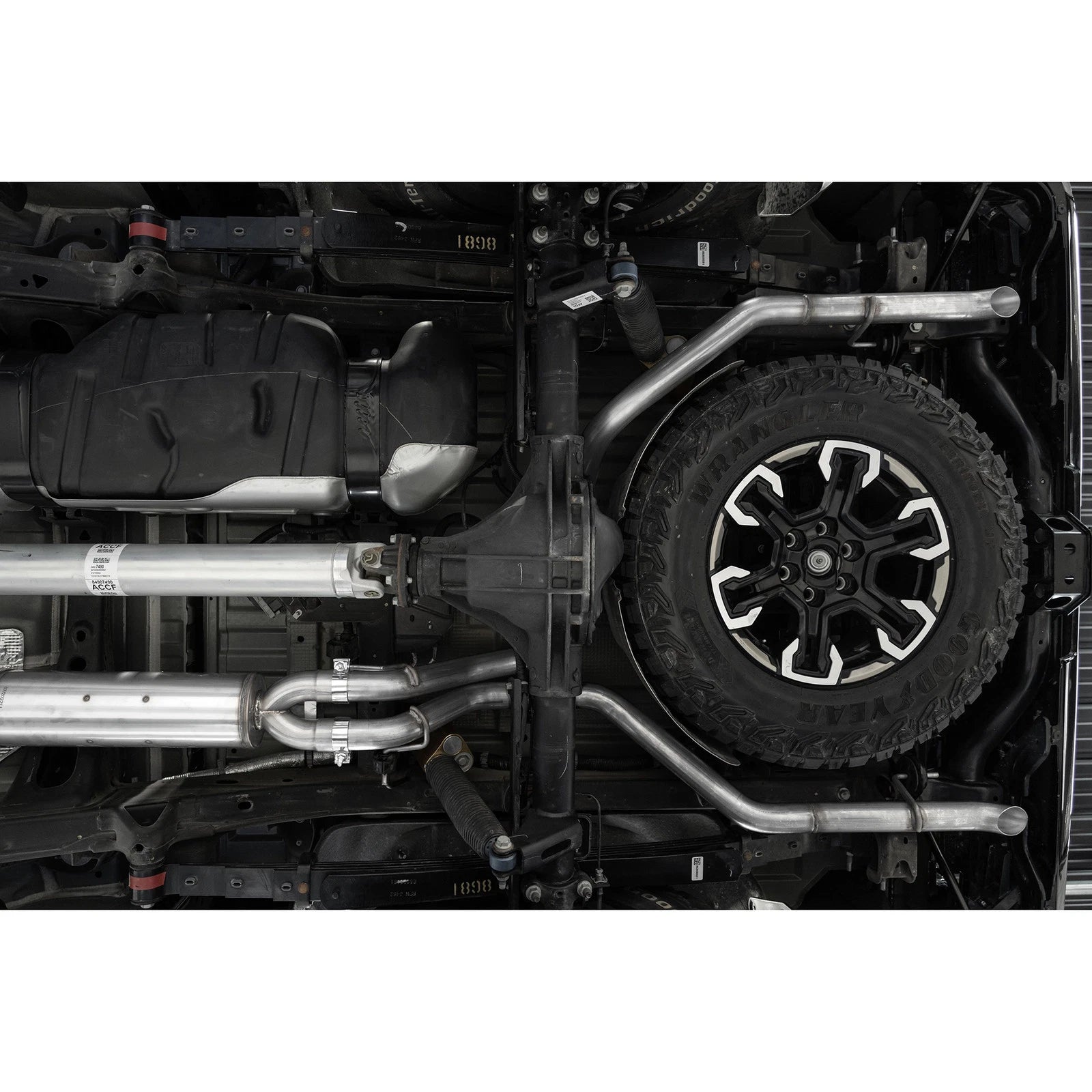 MBRP 22-23 Chevrolet/ GMC 1500 Silverado/ Sierra ZR2/AT4X 6.2L 2.5in Turn Down 3in Cat Back Exhaust