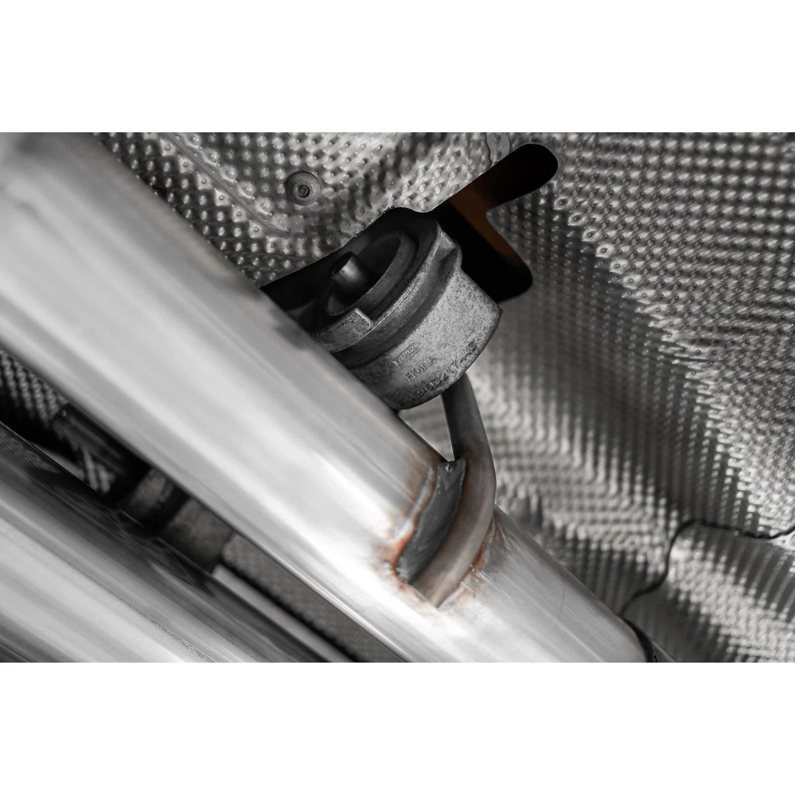 MBRP 20-21 Ford Explorer ST 3.0L Ecoboost SS 2.5in Dual Rear Exit w/ Carbon Fiber Quad Tips - T304