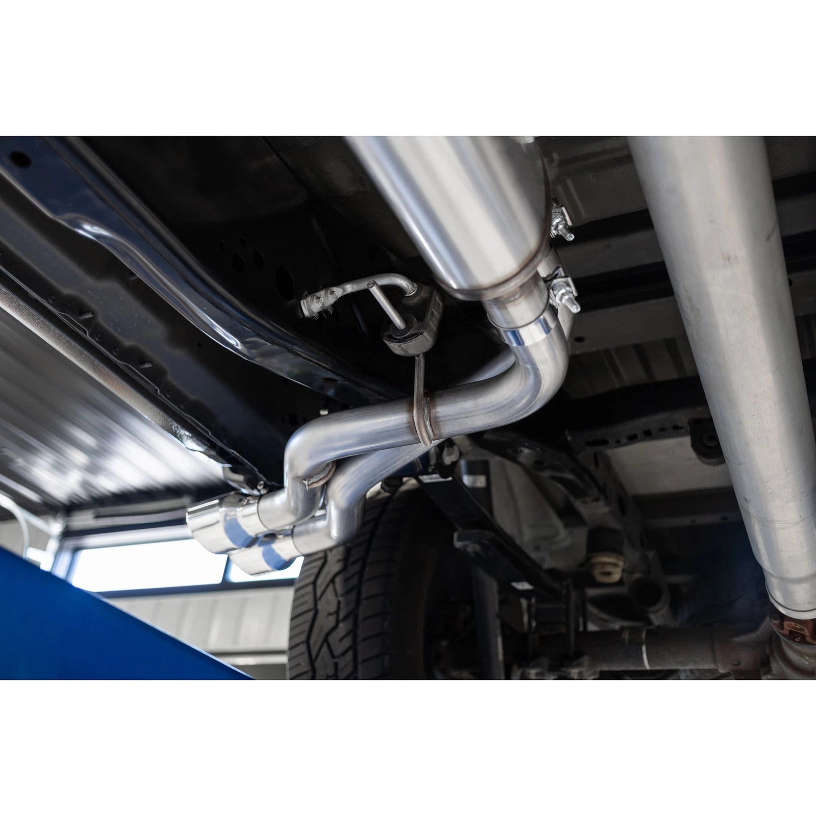 MBRP 2021+ Ford F150 Aluminized Dual Pre-Axle (Street Profile) 2.5in OD Tips 3in Cat Back Exhaust