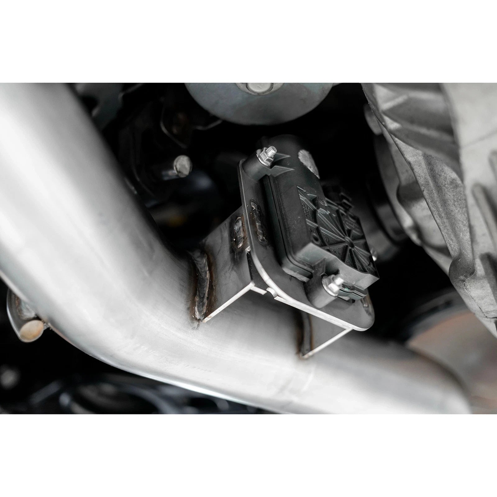 MBRP 17-21 Charger 5.7/6.1/6.4L 3in Dual Rear Exit SS Catback Exhaust w/ Carbon Fiber Tips