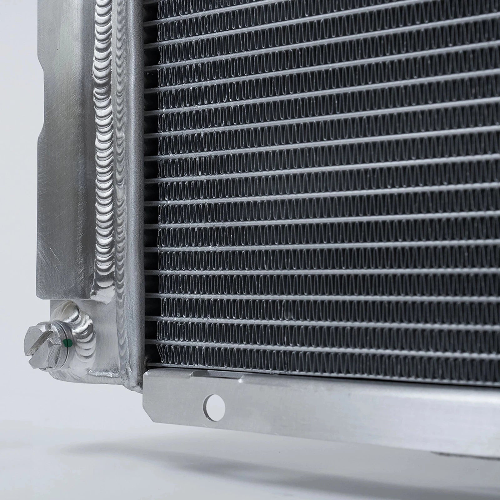 CSF 84-88 Mercedes-Benz W201 190E 2.3L - 16 w/ A/C High Performance Aluminum Radiator