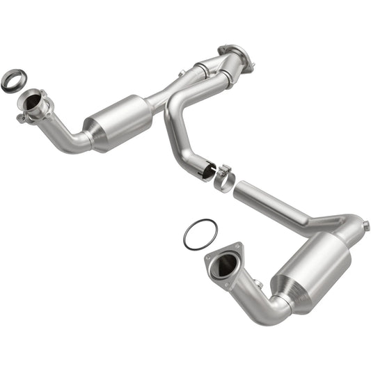 MagnaFlow Conv DF 02-06 Cadillac Escalade / 02-06 Chevy Avalanche 5.3L Dual Conv Y-Pipe Assembly 2WD